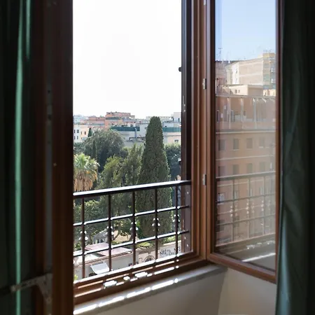 Gemma House - 100mt To Metro Station, 2 En-suite Bathrooms *