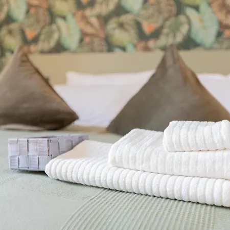 Apartment Gemma House - 100mt To Metro Station, 2 En-suite Bathrooms Rome