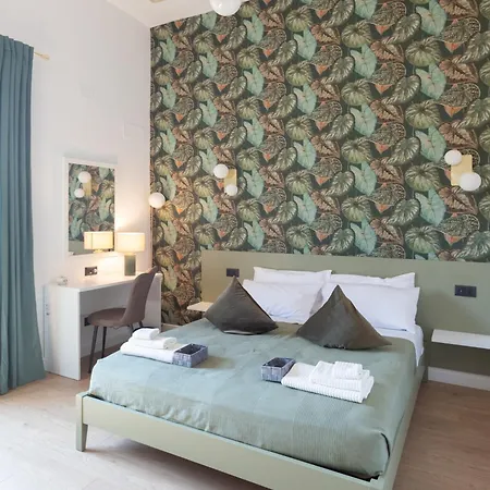 Apartment Gemma House - 100mt To Metro Station, 2 En-suite Bathrooms