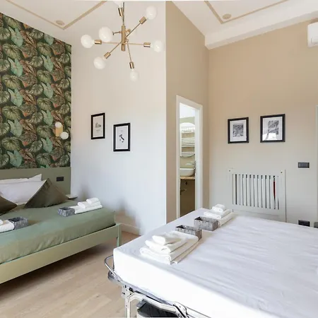 Gemma House - 100mt To Metro Station, 2 En-suite Bathrooms
